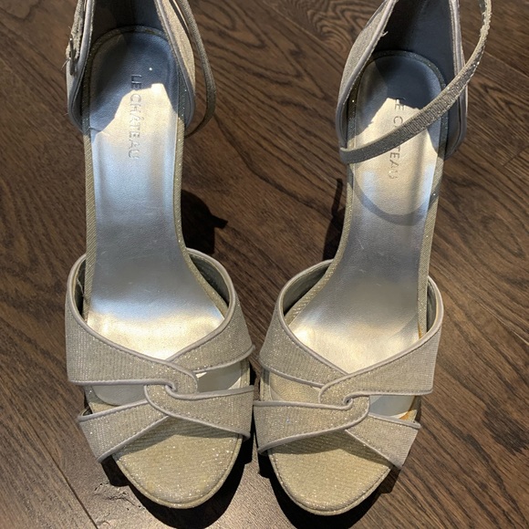 Le Chateau silver glitter stiletto pumps. - Picture 6 of 7